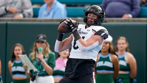 Cincinnati's senior day celebrates Josh Whyle, Malik Vann, other