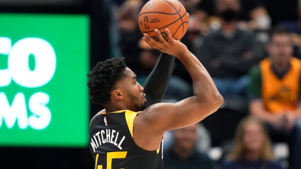 Is Davion Mitchell related to Donovan Mitchell? Are they related