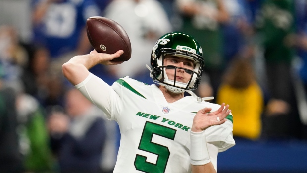 Quarterback Mike White injured as New York Jets lose to