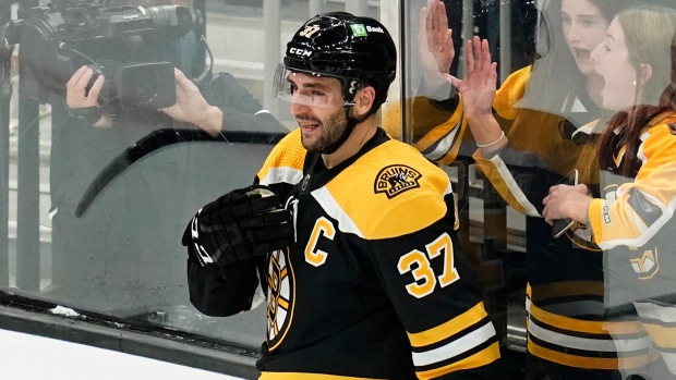 Patrice Bergeron expected to return to Bruins on one-year deal (report) 