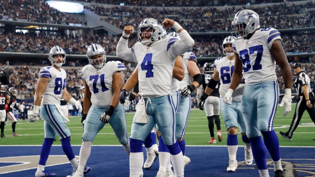 Prescott, Cowboys back on track with 43-3 rout of Falcons