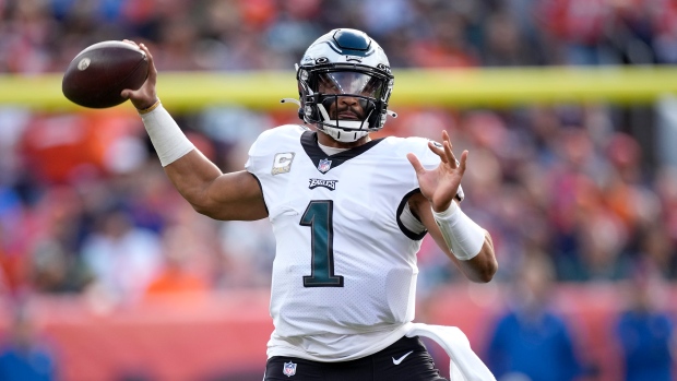 Jalen Hurts audibles on Philadelphia Eagles' jersey number