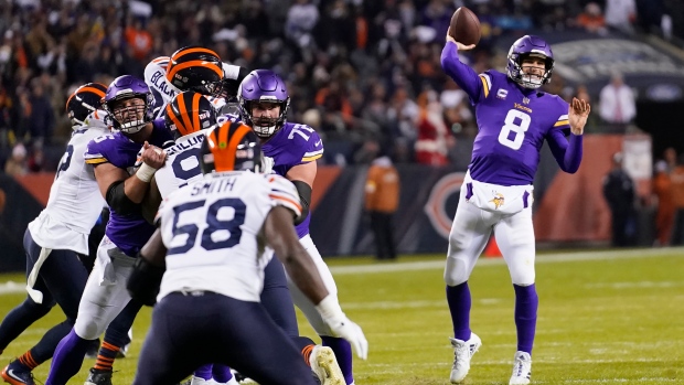 Penalties, mistakes hurt Bears in 17-9 loss to Vikings