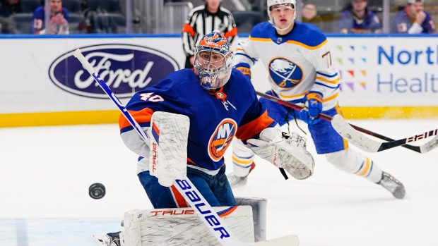 Cozens scores in overtime as Sabres beat Islanders 3-2