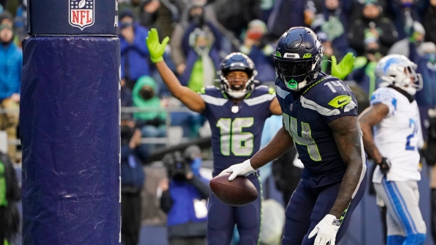 DK Metcalf of the Seattle Seahawks plays against the Detroit Lions