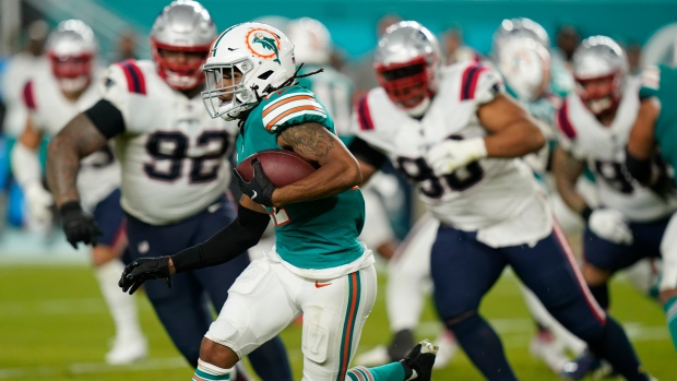 Miami Dolphins top New England Patriots in season finale