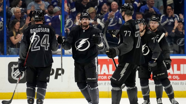 Tampa Bay Lightning hand Dallas Stars seventh straight road loss 