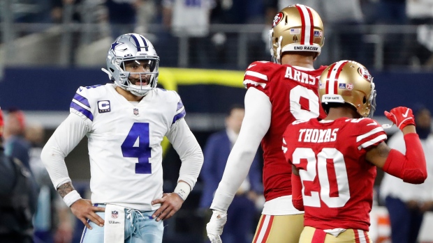 Cowboys misspell linebacker Vander Esch's name on jersey