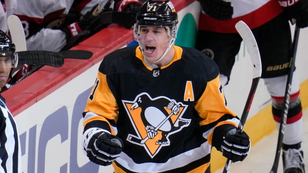 Crosby, Malkin score as Penguins beat Blackhawks 5-3