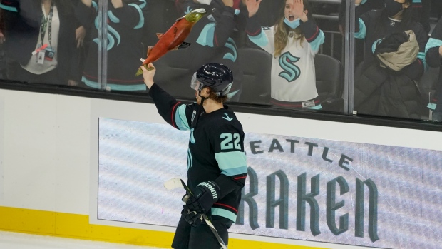 Kraken beat Panthers 4-1, deny Florida home-ice win record - The