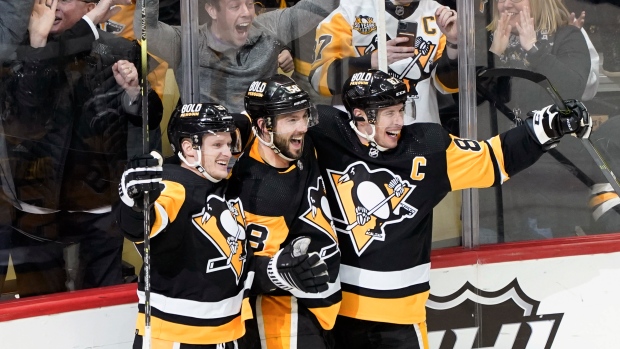 Sidney Crosby leads Pens past Sabres for 5th straight win - The Rink Live