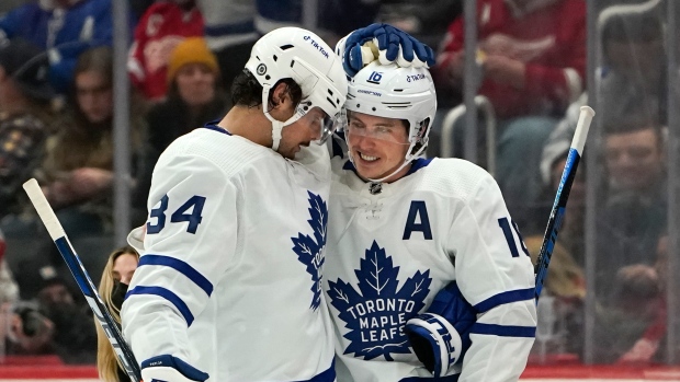 Young Maple Leafs fan meets Auston Matthews, Mitch Marner after