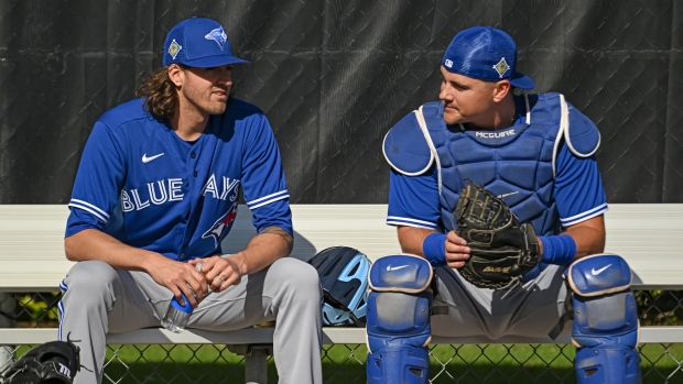 Danny Jansen homers and Kevin Gausman fans 7 as Blue Jays beat