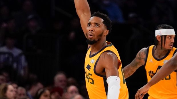 Donovan Mitchell, Stephen Curry clash in Utah-Golden State matchup