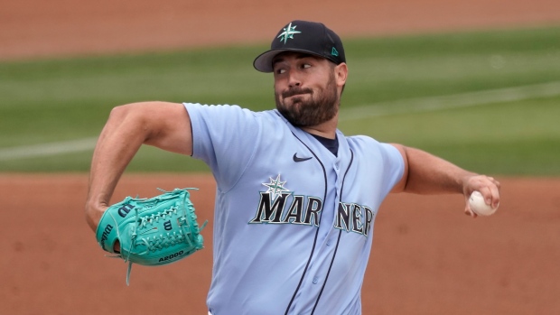 Mariners' Mitch Haniger brings game to Hawaii