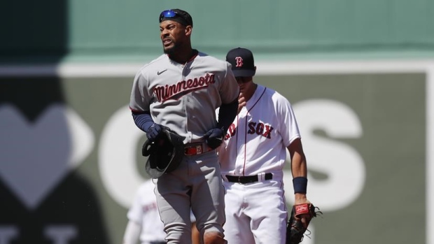 Twins center fielder Byron Buxton dives into new challenge: learning