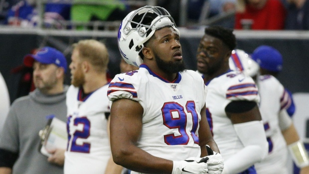 Buffalo Bills defensive tackle Ed Oliver agrees to 4-year contract  extension, AP sources say – KGET 17