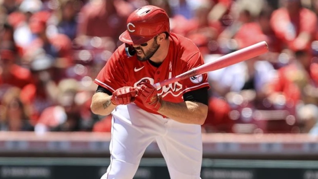Reds' Joey Votto tests positive for COVID-19, placed on IL