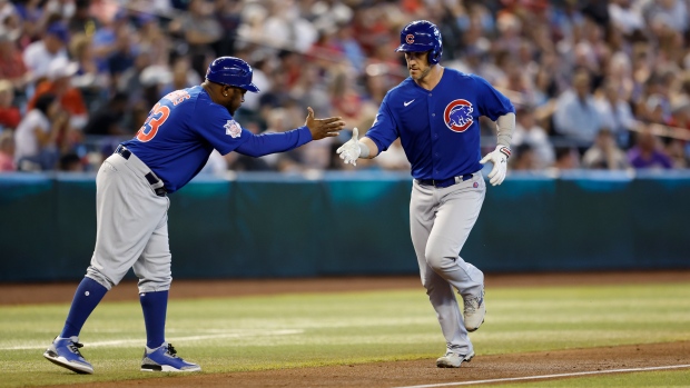 Cubs' Yan Gomes records two hits against Brewers