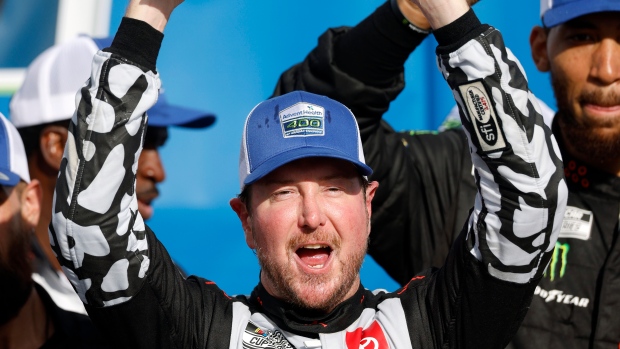 Kurt Busch takes Jordan Brand to victory lane at Kansas TSN.ca