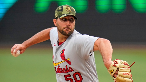 Cardinals place Adam Wainwright, Andrew Knizner on injured list