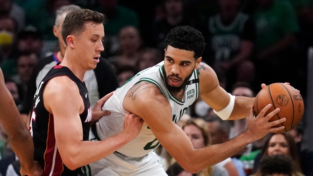 In disappointing loss to Lakers, only Jayson Tatum and Robert Williams  showed up ready for the challenge - The Boston Globe