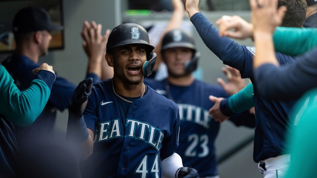 Raleigh hits go-ahead homer as Mariners beat Padres 6-1 - The