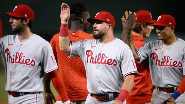 Schwarber homers twice, Phillies still fall to Nationals 3-2