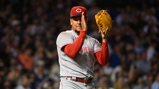 Mariners Grab Luis Castillo From Reds in Five-Player Deal