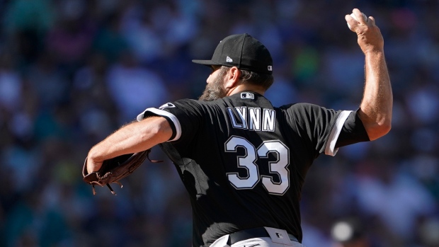 Dodgers trading for White Sox pitchers Lance Lynn, Joe Kelly 