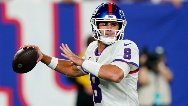 Giants quarterback Daniel Jones misses practice because of neck injury