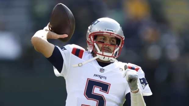 Las Vegas Raiders Sign Veteran QB Brian Hoyer - Bleacher Nation