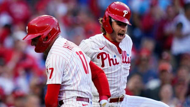 Kyle Schwarber, Phillies let game slip away to Braves