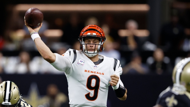 Bengals' Zac Taylor Confirms QB Joe Burrow Will Play vs. Browns