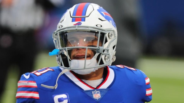 Pro Bowl safety Jordan Poyer re-signing with Bills