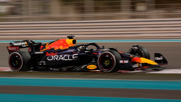Verstappen lidera cuando comienzan las pruebas de pretemporada de F1