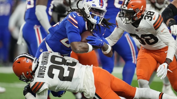 Bills Beat Browns 31-23 After Snow Shifts Game to Motor City