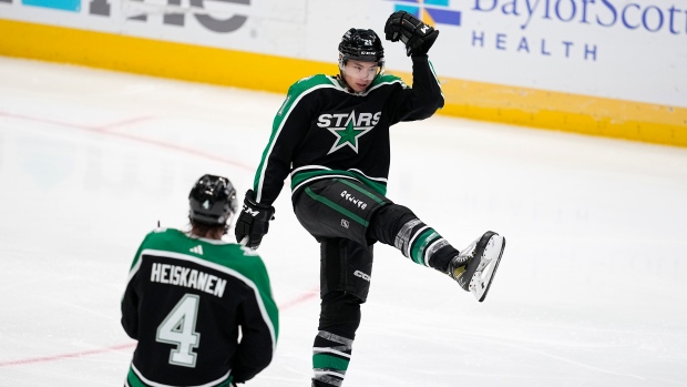 Dallas Stars en X: With his goal against the Oilers, Jason Robertson  becomes the seventh player in franchise history to have a goal streak of  five games or more before turning 24. #