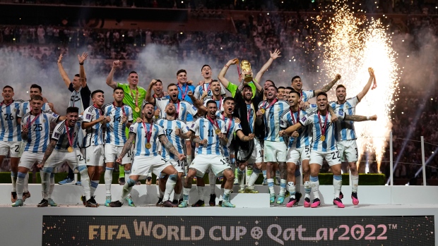 https://www.tsn.ca/polopoly_fs/1.1895010.1671389612!/fileimage/httpImage/image.jpg_gen/derivatives/landscape_620/argentina-wins-world-cup.jpg