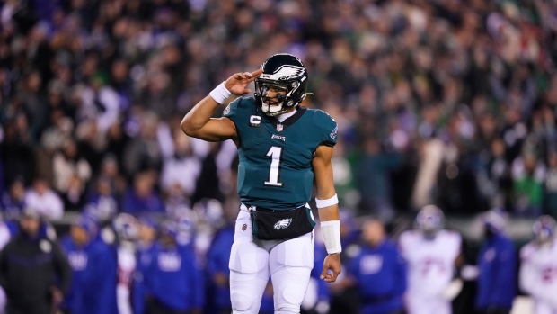 Jalen Hurts, Eagles' offense smothered in loss to New York Giants