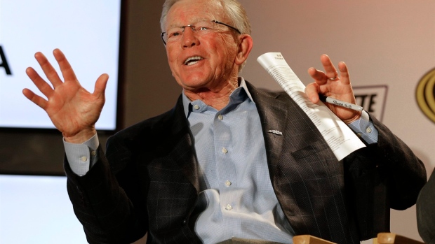 3-time Super Bowl winning coach Joe Gibbs says deflating footballs 'never crossed my mind' Article Image 0