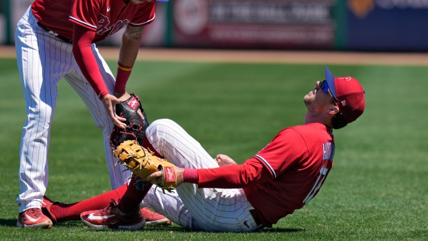 Rhys Hoskins injury update: Latest news as Phillies 1B carted off after  suffering ACL tear