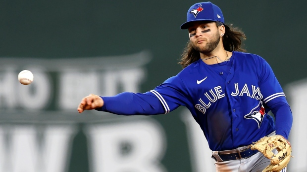 Blue Jays SS Bo Bichette to rehab with Bisons