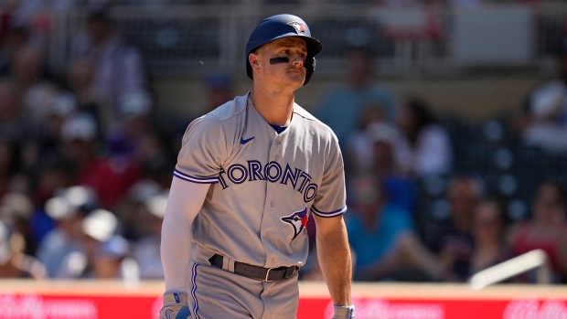 Blue Jays put 3B Matt Chapman on 10-day IL because of sprained right middle  finger - The Boston Globe