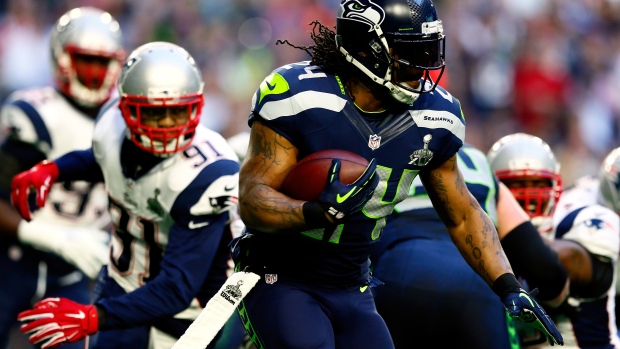 Raiders, Seahawks agree to terms on Marshawn Lynch trade 