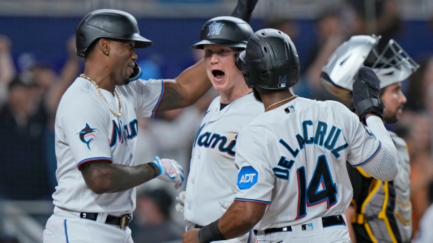 Garrett Cooper's 3-run HR highlights a 5-run 8th inning as Marlins beat  Pirates 6-4