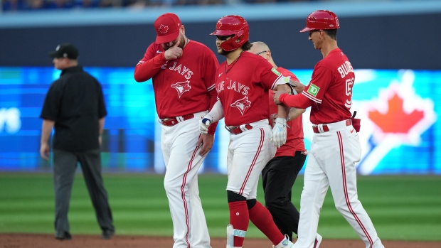Shohei Ohtani hits 39th homer but exits Angels' loss to Blue Jays