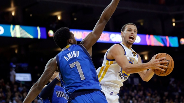 Curry sparks Warriors' comeback - TSN.ca