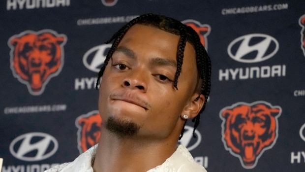 Fields says he's being given too much info by Bears coaches, needs to trust  instincts