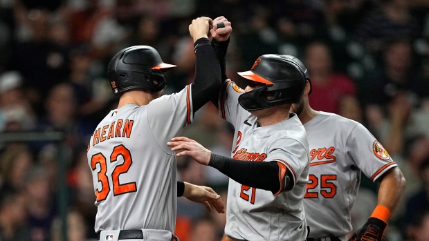 This is so damn awesome. The Orioles had manager Brandon Hyde take BP to  determine their fantasy football draft order. Love this team…